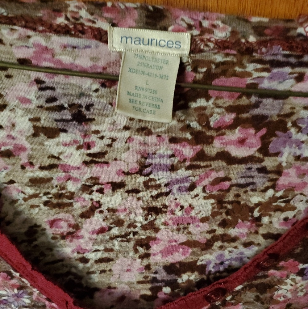 Beautiful top multi colored - Picture 2 of 3